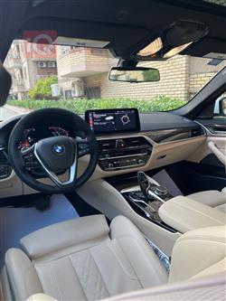 بی ئێم دەبڵیو سیریەس 5